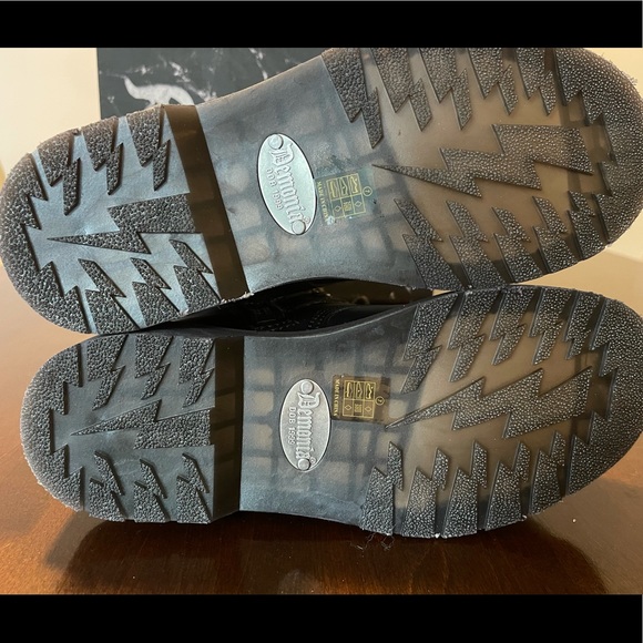 SOLD - Picture 4 of 8